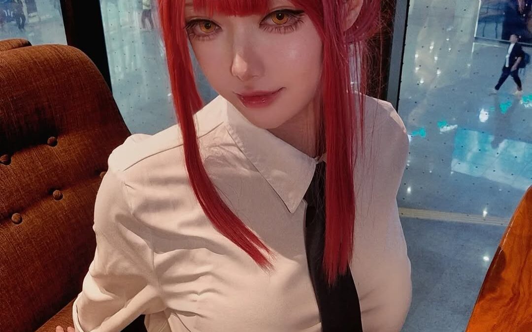 Makima cobra vida con un cosplay sencillo