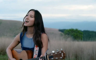 Hana Hope emociona con el videoclip de «Hearts Glow», el ending de Goodbye, Lara